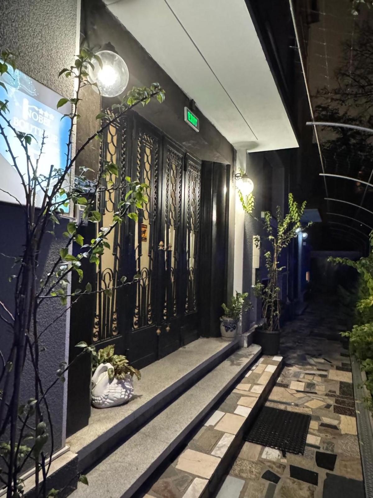 Aparthotel Nobel Boutique Bucarest Esterno foto